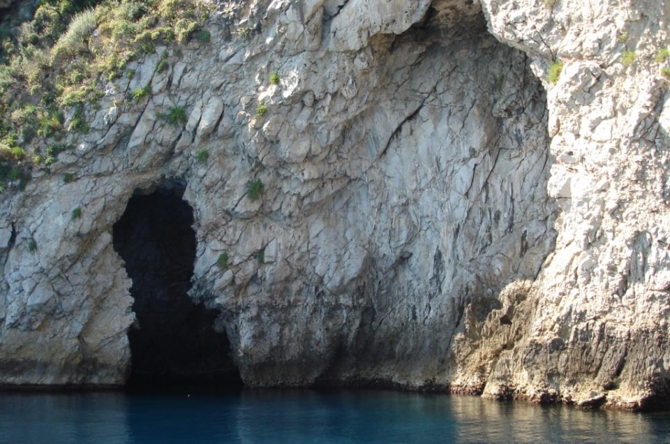 GROTTA AZZURRA